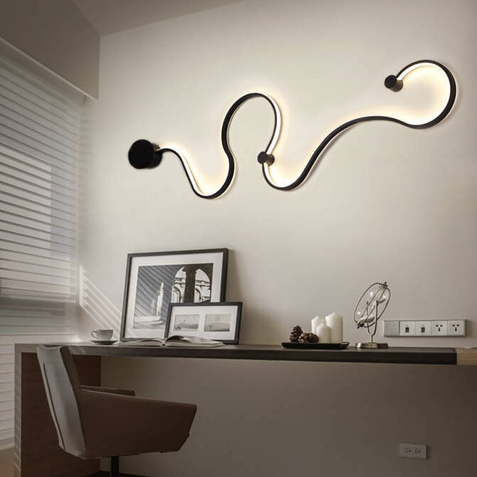 Modern Curved Aluminum LED Wall Sconce