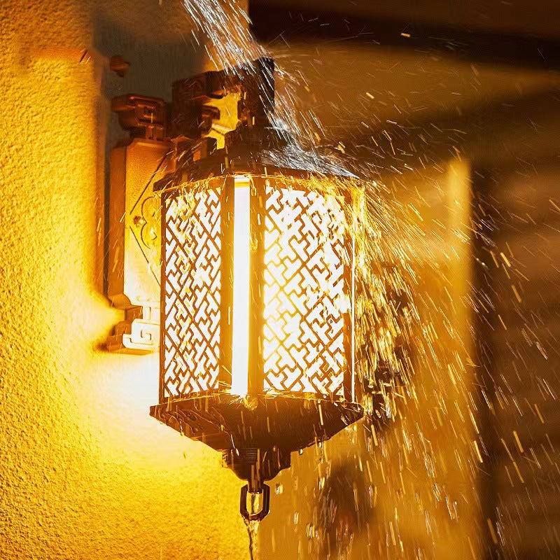 Traditional Aluminum Wall Sconce
