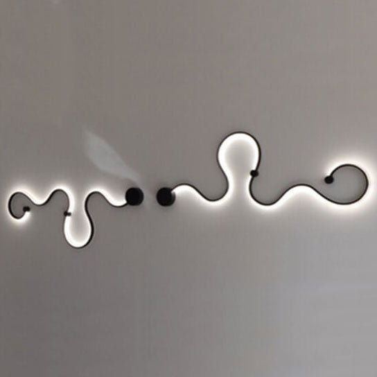 Modern Curved Aluminum LED Wall Sconce
