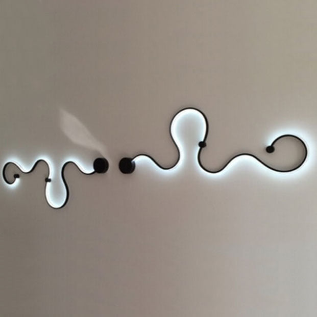 Modern Curved Aluminum LED Wall Sconce
