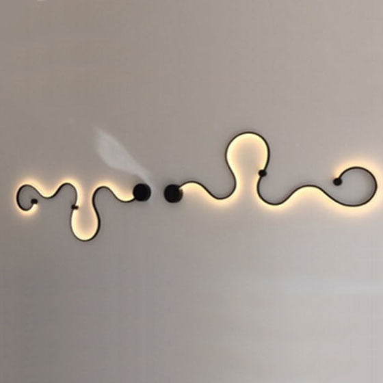 Modern Curved Aluminum LED Wall Sconce