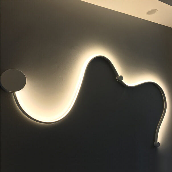 Modern Curved Aluminum LED Wall Sconce