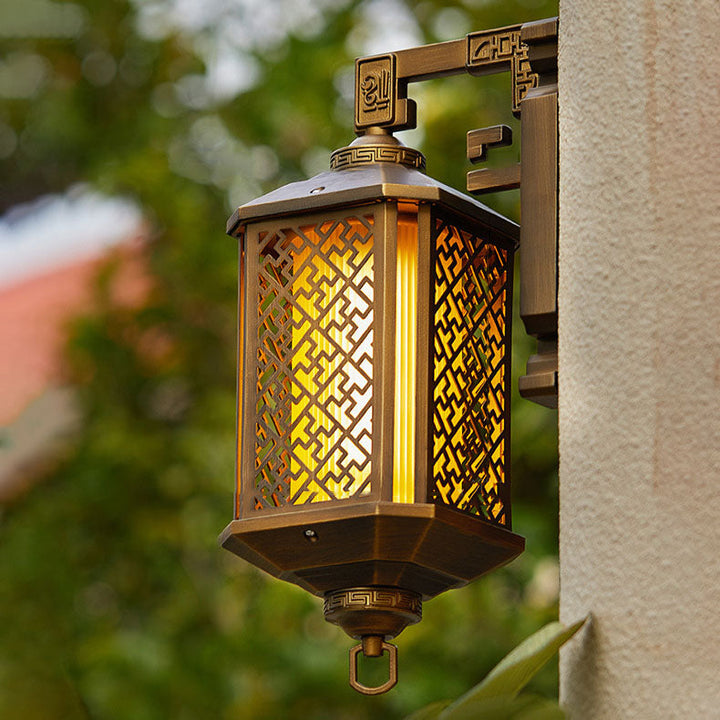 Traditional Aluminum Wall Sconce