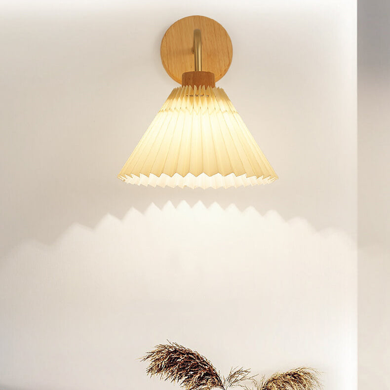 Pleated Minimalist Wall Sconce