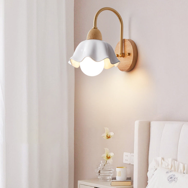 Contemporary Flower Ceramic Wall Sconce