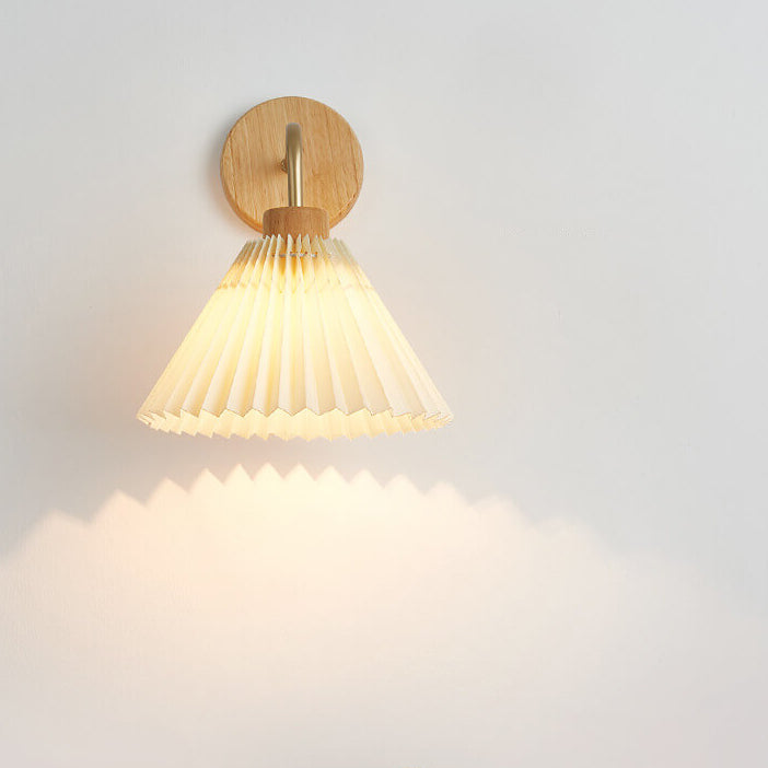 Pleated Minimalist Wall Sconce