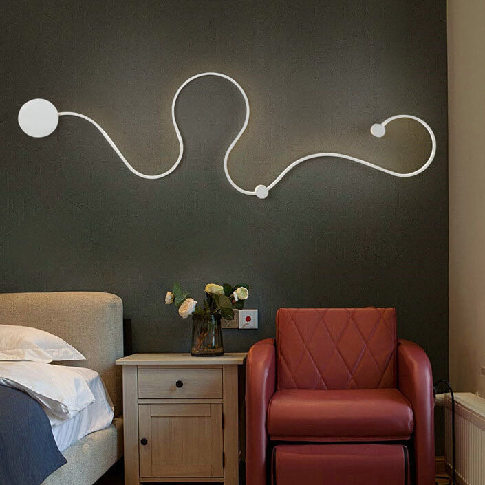 Modern Curved Aluminum LED Wall Sconce