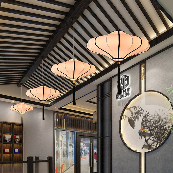 Traditional Lantern Fabric 3-Light Chandelier