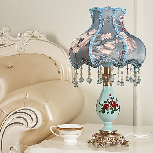 European Traditional Fabric Table Lamp